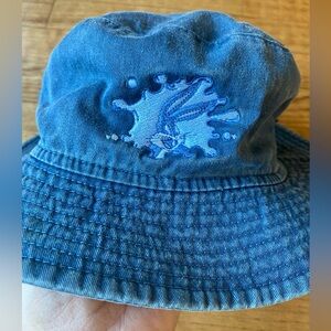 VTG 90s Warner Bros embroidered Bugs Bunny Six Flags Blue Bucket Hat GUC